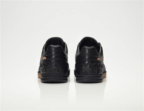 Nike Woven Street Gato - Nike News