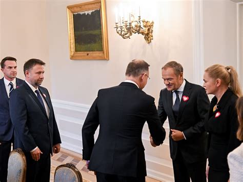 Andrzej Duda spotkał się z Donaldem Tuskiem i politykami KO Rozmowa