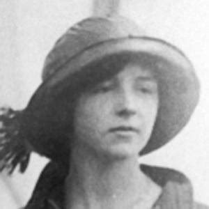 9 Hot Sexy Eve Denise Labouisse Bikini Pics