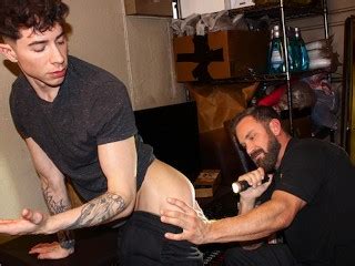 角色互换 Young Perps 预告片 Pornhub Gay