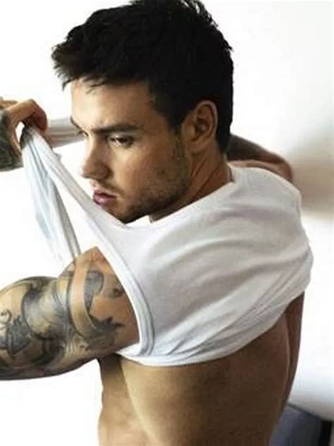 Liam Payne Strips Naked With Model And Says Photoshoot Got Raunchy Very Quickly Daily Star