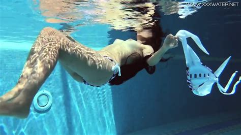 Andreina De Luxe Underwater Latina