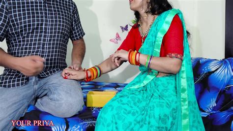 Hot Indian Girl Wait For Her Lover And Enjoys A Deep Anal Penetration With Him And Squirting Xlx