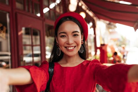 Premium Photo Brown Eyed Brunette Asian Woman In Red Dress Bright Beret And With Stylish