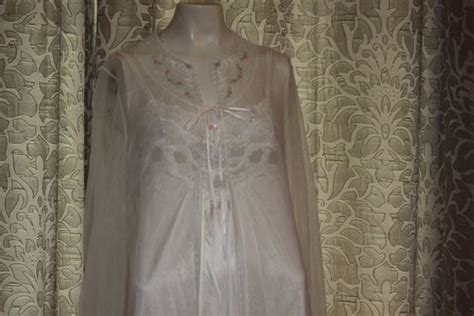 Vintage Vanity Fair Nightgown Robe Set Lingerie S Gem
