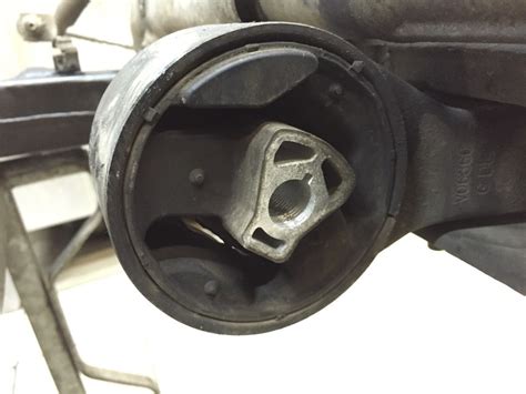 Жесткие демпферы в опоры двигателя — Opel Astra J OPC, 2 л, 2013 года ...