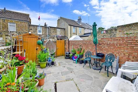 Upper Dumpton Park Road, Ramsgate, Kent 2 bed terraced house - £190,000