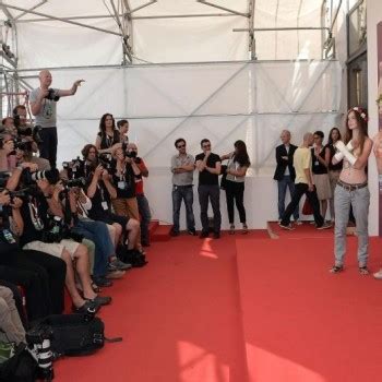 Naked Protesters Page Phun Org Forum