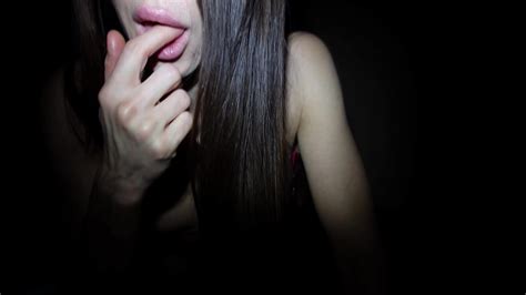 Estudiante prueba sexo anal por primera vez con su maestra para obtener una buena calificación