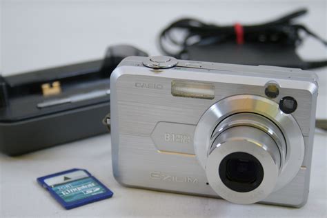 SOLD - Casio EXILIM ZOOM EX-Z850 8.1MP Digital Camera - Silver - 1GB