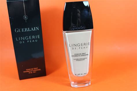 Testei Base Lingerie de Peau da Guerlain Estilo Bifásico