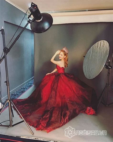 Hot girl và hot boy Việt Yến Xôi hạnh phúc trong ngày cưới Mẫn Tiên khoe ảnh lúc nhỏ