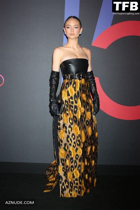 Leni Klum Sexy Seen Showcasing Her Hot Cleavage At The Bloomingdale X BAZAAR ICONS Party In New