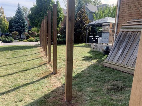 Custom New Fence Installation | Friendly Giant Fences & Decks