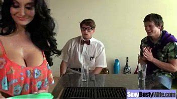 Ava addams Grande Melón Tetas Esposa Golpeó Duro Estilo mov XVIDEOS