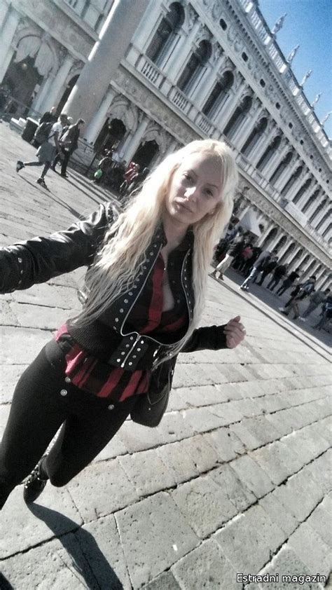 Nevena Hot Domace Poznate Licnosti Galerija Estradni Magazin