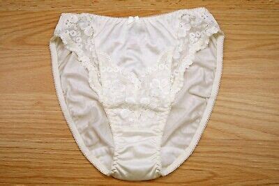 Vintage Triumph Nylon Shiny Slippery Pretty Cute Off White Bikini Panty Small Ebay