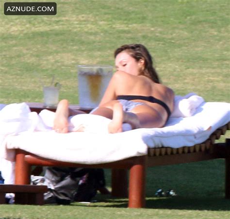 Jessica Alba Sexy In A Bikini In Mexico AZNude