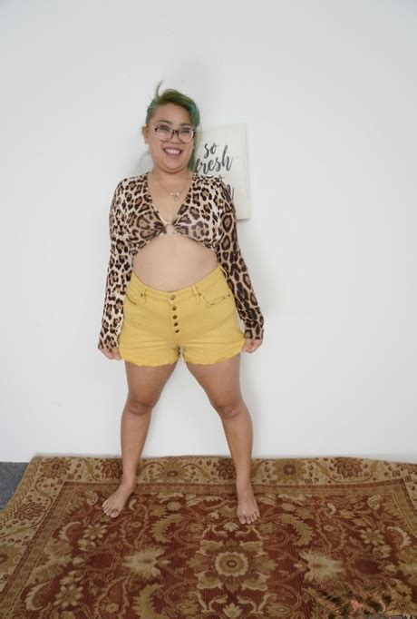 Chubby Asian Female Manila Bey Reveals Her Fat Body And Poses Naked In