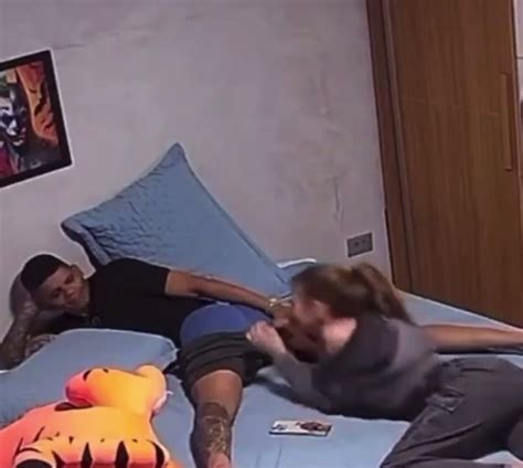 Ass Sniffing Video ThisVid