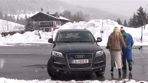 Une MILF percée à forte poitrine se fait sodomiser par une grosse bite noire xHamster