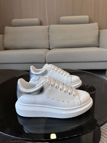 Кроссовки Alexander McQueen - купить с доставкой по выгодным ценам в ...