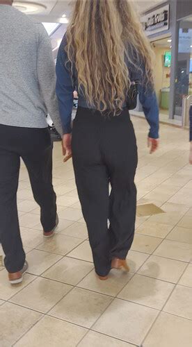 Jiggly Ass PAWG Filling Some Flare Pants Pretty Face Too Spandex