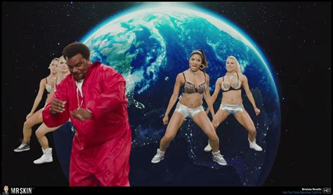 Naked Brianna Nowlin In Hot Tub Time Machine