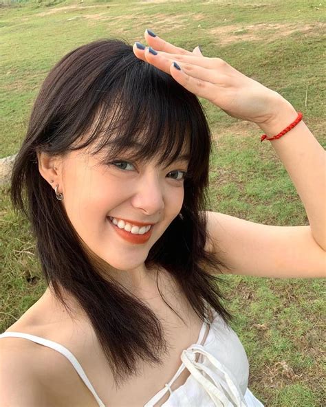 Lộ danh tính gái xinh tái hiện các hot trend mạng xã hội thời x x game thủ rần rần thả