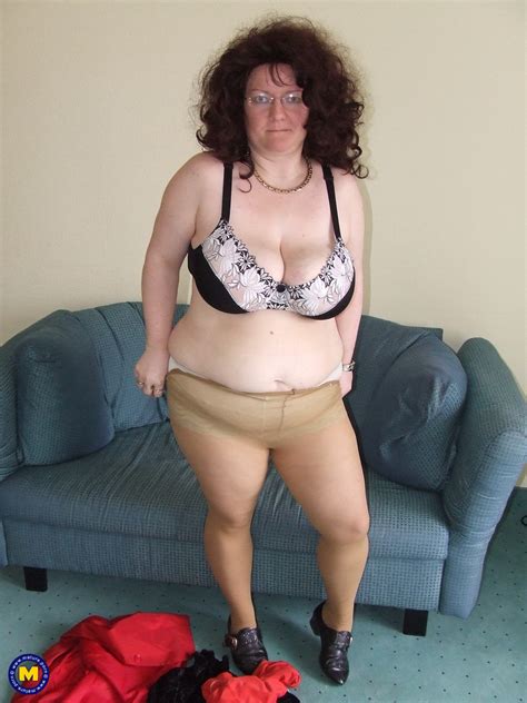 Fat Mature Amateur Jasmina Exposes Her Huge Juggs And Poses Naked CoedCherry