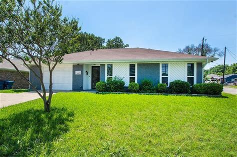 402 S Clark St Rockwall Tx 75087 Redfin