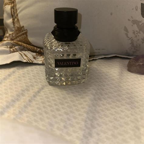 how to open valentino perfume bottle