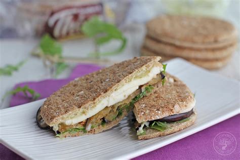 S Ndwich Thins De Berenjena Mozarella Y Pesto Receta Canal Cocina