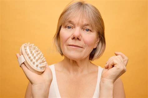 Short Blonde Hair Massage Stock Photos Free Royalty Free Stock Photos From Dreamstime