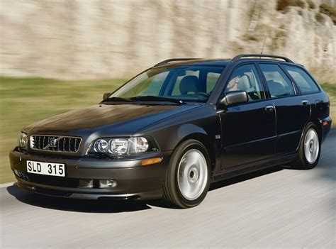 Volvo V40 Kombi (VW) - Технически данни и характеристики