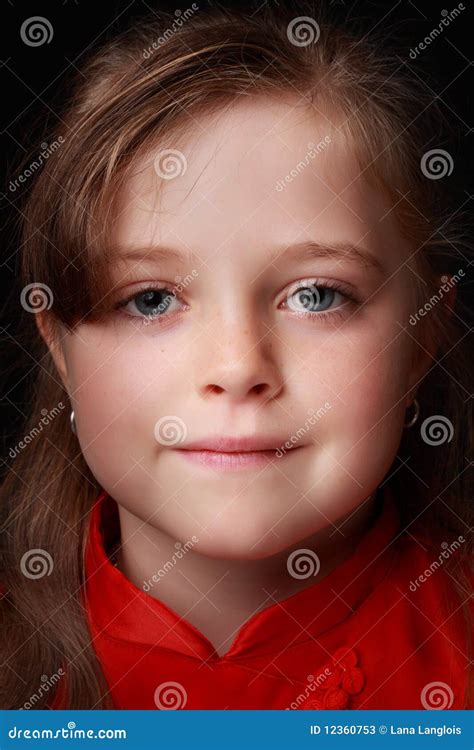 Petite Fille Blonde Mignonne Image Stock Image Du Blanc Enfant 12360753