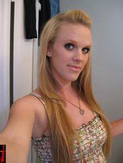 Sexy Amateur Chicks Pose Seductively For Local Photographers Photos