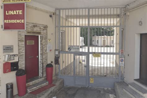 Giovane Ucciso Dalla Caldaia Del Residence Muore Francesco Grave Il Fidanzato Pietro Gay It