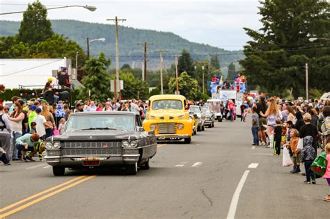 Celebrate Summer At The Mossyrock Blueberry Festival Discover Lewis