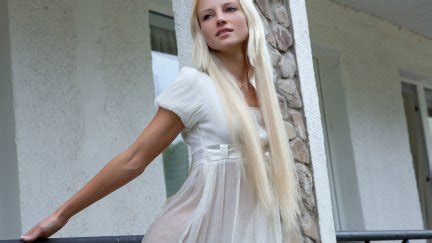 Blonde Women Alysha A Long Hair Dyed Hair Dress MetArt 4500x3000 Wallpaper Wallhaven Cc