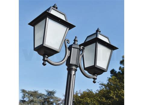 Farola De 238 Cm De Altura En Aluminio Antracita Y Vidrio Arenado