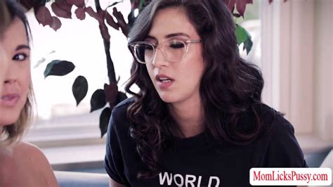 Seductive April Scissors Fucks Beautiful Lanas Wet Tight Pussy Tnaflix