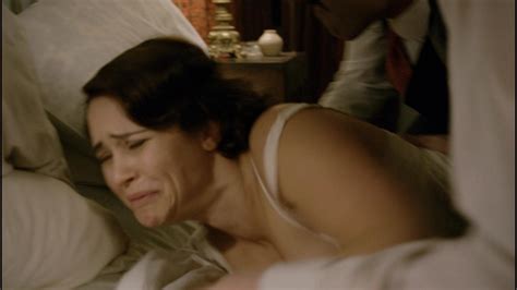 Naked Saskia Burmeister In Underbelly