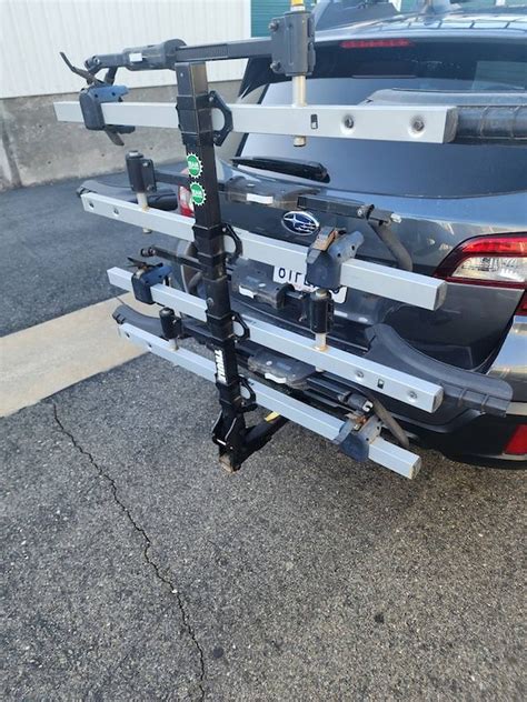 Thule T2 Classic 4 Bike Platform Hitch Rack For Sale