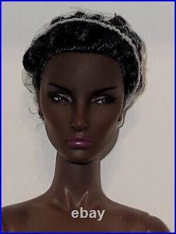 Fall Elyse Jolie Nude Doll With Extra Set Of Hands COA Only Fashion Royalty Doll