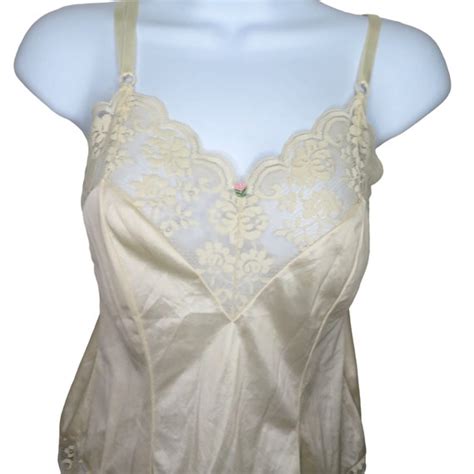 Vintage S JC Penny Nude Cami Tank Top S Lace Trim N Gem