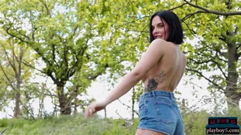 Curvy German MILF Shows Off Big Tits And Round Ass Outdoor In The Sun Xdreamz93