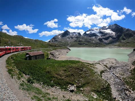 Il Trenino Rosso Del Bernina Tutte Le Informazioni Travelsbeer