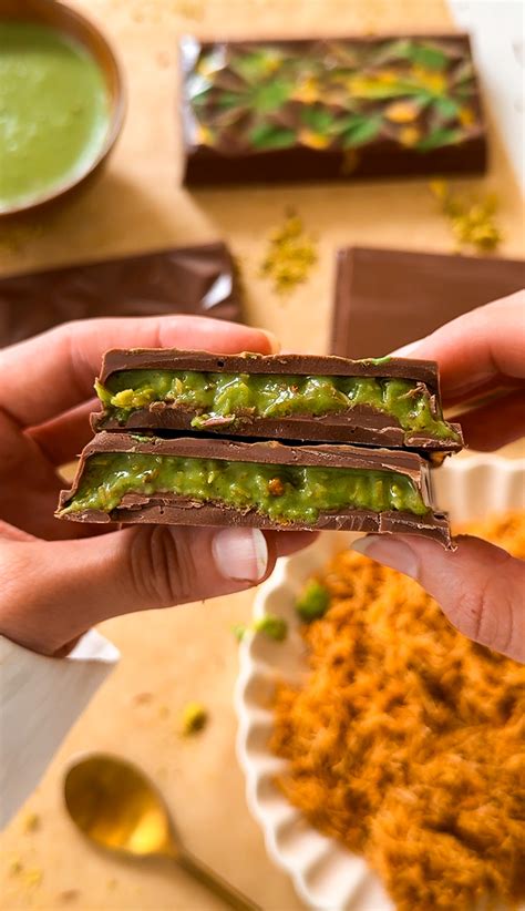 Pistachio Chocolate Bar Moribyan