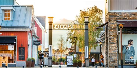 Batavia Stad Fashion Outlet: VIP Day Pass and Coffee & Treat | GetYourGuide